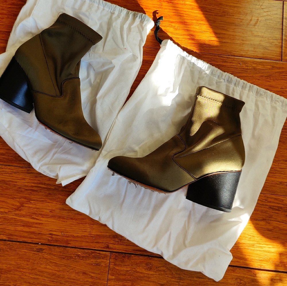 Robert Clergerie Paris olive green ankle boots